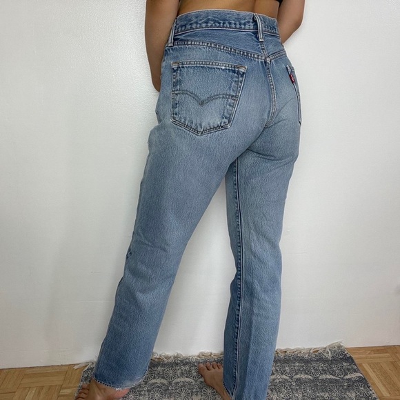 Vintage y2k ~ Levi’s 501 light wash jeans - Picture 3 of 3